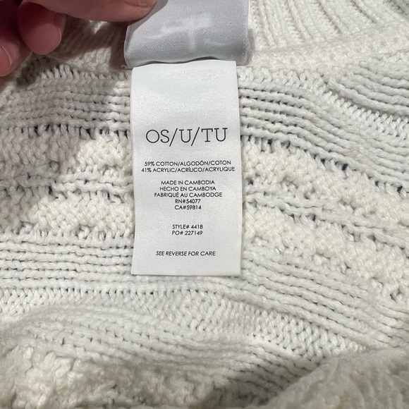 CAbi Poncho Womens OS White Cable Knit Oversized Limited Edition Winter Pullover - Picture 6 of 6
